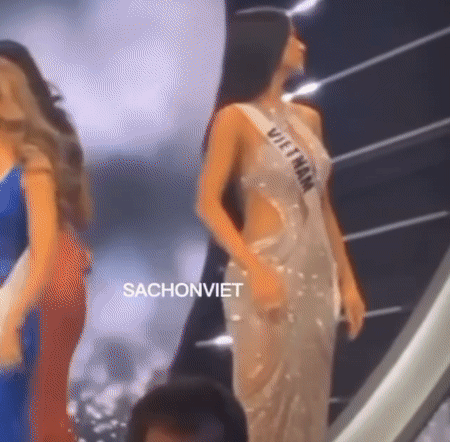 Hé lộ khoảnh khắc cực hiếm của Kim Duyên trên sân khấu Miss Universe sau khi dừng chân ở top 16! - Ảnh 3.