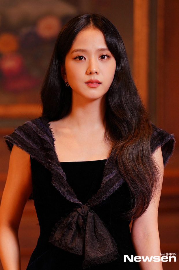Đạo diễn Snowdrop lên tiếng về nghi vấn Jisoo (BLACKPINK) nhờ YG mua vai nữ chính: Hoá ra nữ idol bị “đe doạ”? - Ảnh 4. Đạo diễn Snowdrop lên tiếng về nghi vấn Jisoo (BLACKPINK) nhờ YG mua vai nữ chính: Hoá ra nữ idol bị “đe doạ”? - Ảnh 4.