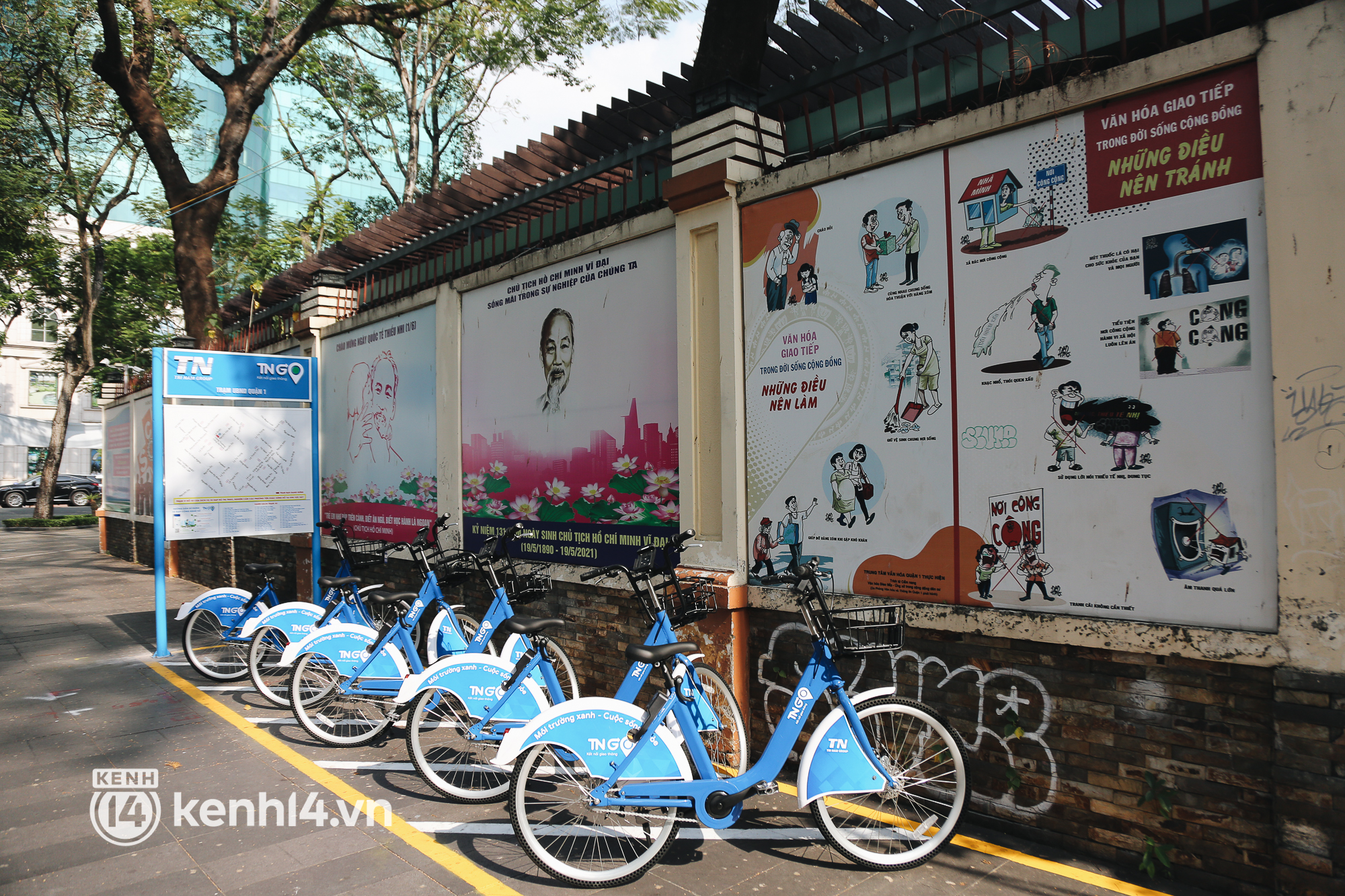 Xe đạp c&ocirc;ng cộng c&oacute; t&iacute;nh ph&iacute; ở TP.HCM ch&iacute;nh thức hoạt động: Bạn trẻ h&agrave;o hứng bỏ tiền thu&ecirc; đi dạo ngắm cảnh - Ảnh 14.