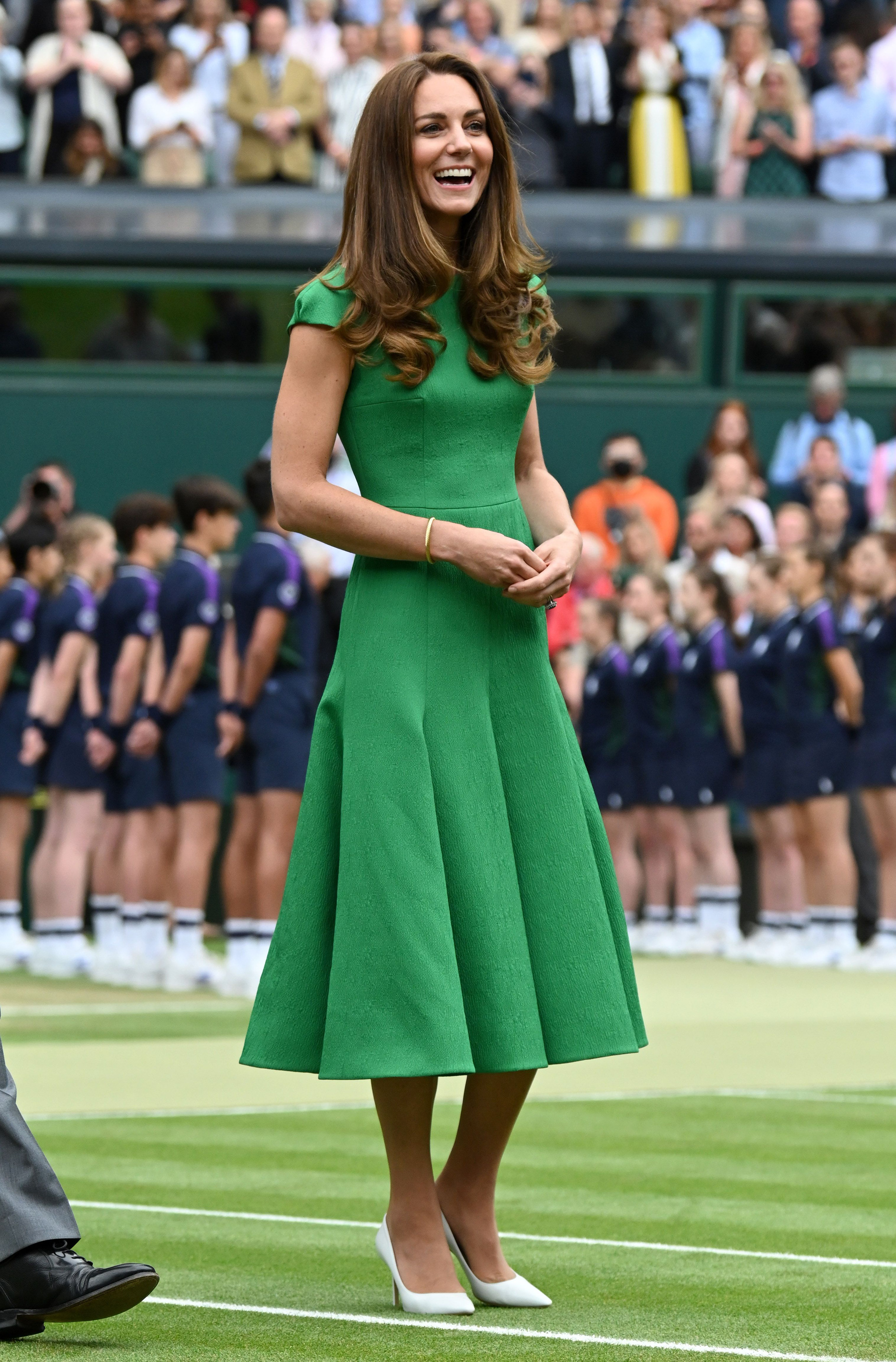 Nhìn hành trình thời trang 2021 của Kate Middleton mới thấy Meghan Markle chắc chắn không có cửa! - Ảnh 10.