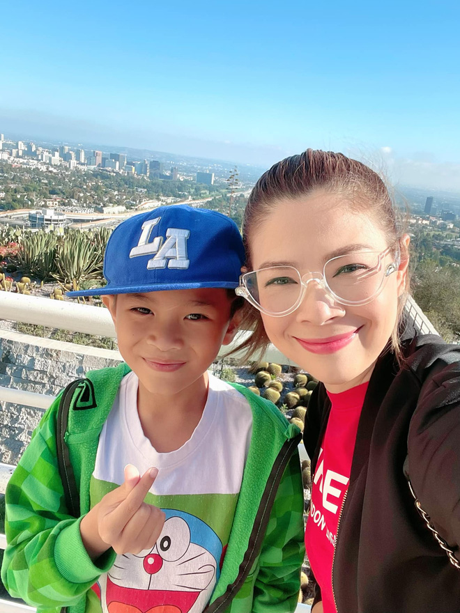 Con trai Ngô Kiến Huy tròn 10 tuổi, được nhận xét là bản sao của bố - Ảnh 3. Con trai Ngô Kiến Huy tròn 10 tuổi, được nhận xét là bản sao của bố - Ảnh 3.