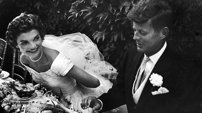 Cặp chị em kỳ phùng địch thủ nổi tiếng nhất thế giới: Người lấy chồng Tổng thống Mỹ, người trở thành Vương phi và kết cục không ai ngờ - Ảnh 7.