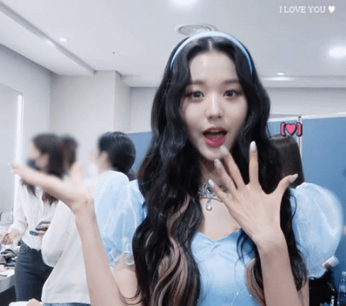 Kh&ocirc;ng phải nữ thần, h&atilde;y gọi nữ idol n&agrave;y l&agrave; c&ocirc;ng ch&uacute;a mới của Kpop! - Ảnh 7.