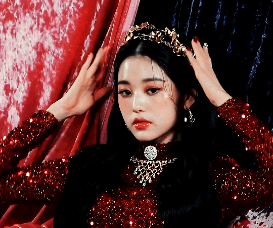 Kh&ocirc;ng phải nữ thần, h&atilde;y gọi nữ idol n&agrave;y l&agrave; c&ocirc;ng ch&uacute;a mới của Kpop! - Ảnh 5.