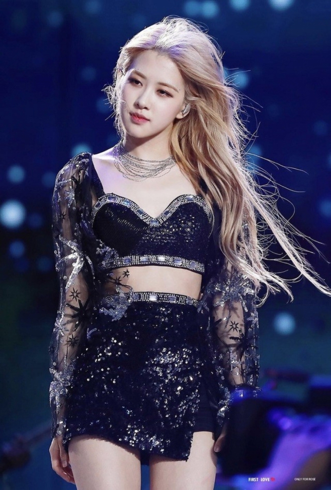 Ros&eacute; (BLACKPINK) bỗng dưng th&acirc;n thiết với tr&ugrave;m thị phi Kanye West, lại c&ograve;n được tặng m&oacute;n qu&agrave; b&iacute; ẩn nh&igrave;n m&atilde;i kh&ocirc;ng biết l&agrave; g&igrave;? - Ảnh 2.