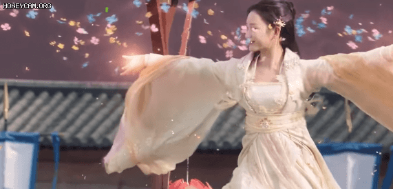Thi cắm hoa mà như quảng cáo nước xả vải, fan Việt cười mệt với cảnh phim Trung này: Như bình thường là xong từ 8 kiếp rồi! - Ảnh 4.