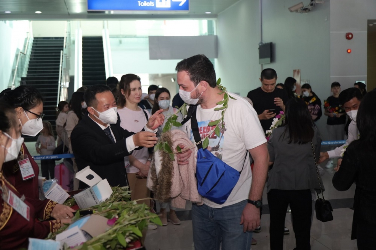 Hàng nghìn du khách đã hoãn tour Phú Quốc - Ảnh 1.