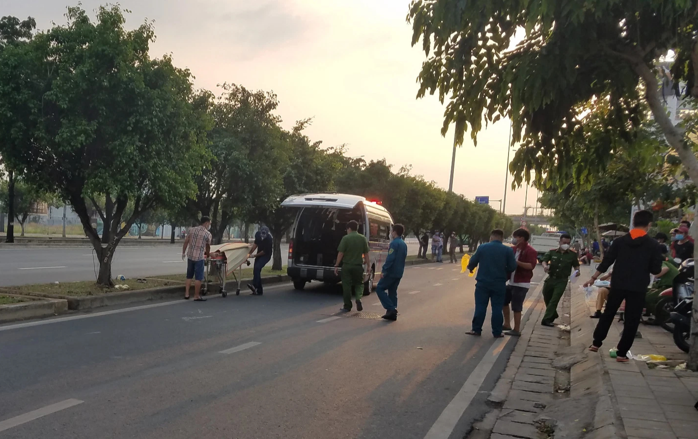 TP.HCM: Hai xe máy văng xa trên đường sau tiếng động lớn, 1 thanh niên tử vong tại chỗ - Ảnh 3.