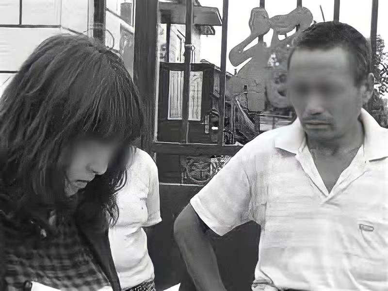 Cưỡng hiếp tập thể hoa khôi thôn nào ngờ lại đụng nhầm hung thần giấu mặt, 2 anh em ruột bị chôn vùi dưới căn hầm rau tội ác - Ảnh 5. Cưỡng hiếp tập thể hoa khôi thôn nào ngờ lại đụng nhầm hung thần giấu mặt, 2 anh em ruột bị chôn vùi dưới căn hầm rau tội ác - Ảnh 5.