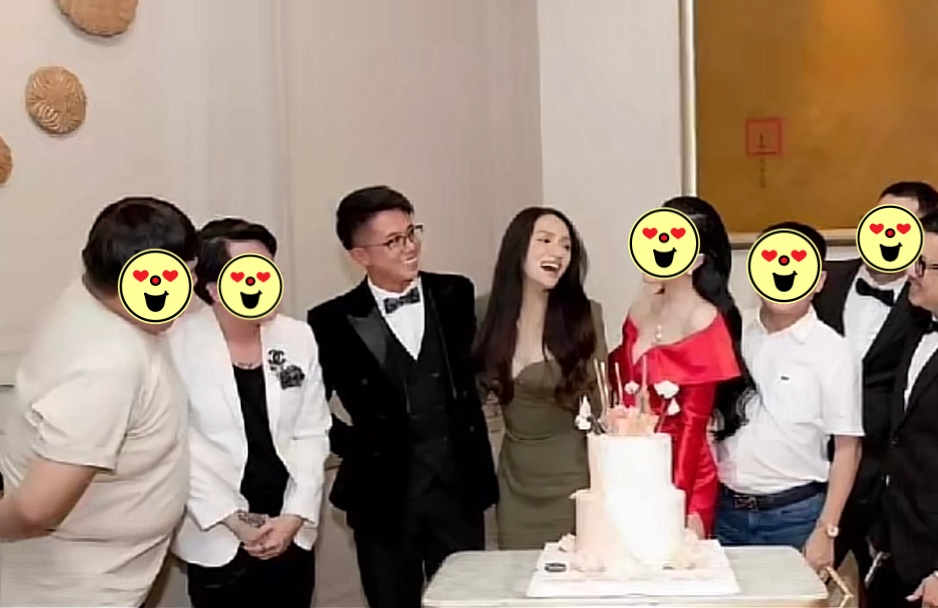 Lộ ảnh Hương Giang và Mat Liu ôm ấp sát rạt trong tiệc hội bạn thân, nụ cười đàng gái nói lên tất cả! - Ảnh 3. Lộ ảnh Hương Giang và Mat Liu ôm ấp sát rạt trong tiệc hội bạn thân, nụ cười đàng gái nói lên tất cả! - Ảnh 3.