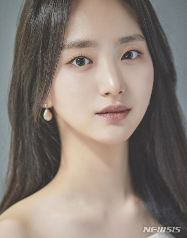 Công bố 10 nữ diễn viên đẹp nhất Kbiz, nhưng sao cứ kỳ kỳ: 2 sao nhí giành giật top 1, Suzy - Park Shin Hye thua đau loạt cái tên kém nổi - Ảnh 14.