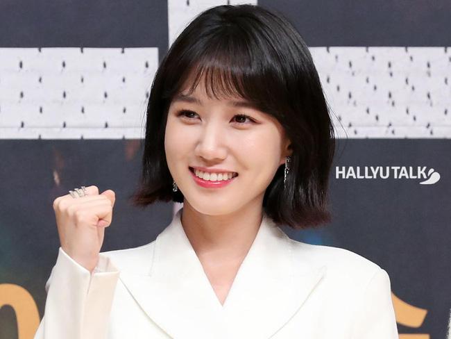 Công bố 10 nữ diễn viên đẹp nhất Kbiz, nhưng sao cứ kỳ kỳ: 2 sao nhí giành giật top 1, Suzy - Park Shin Hye thua đau loạt cái tên kém nổi - Ảnh 18.