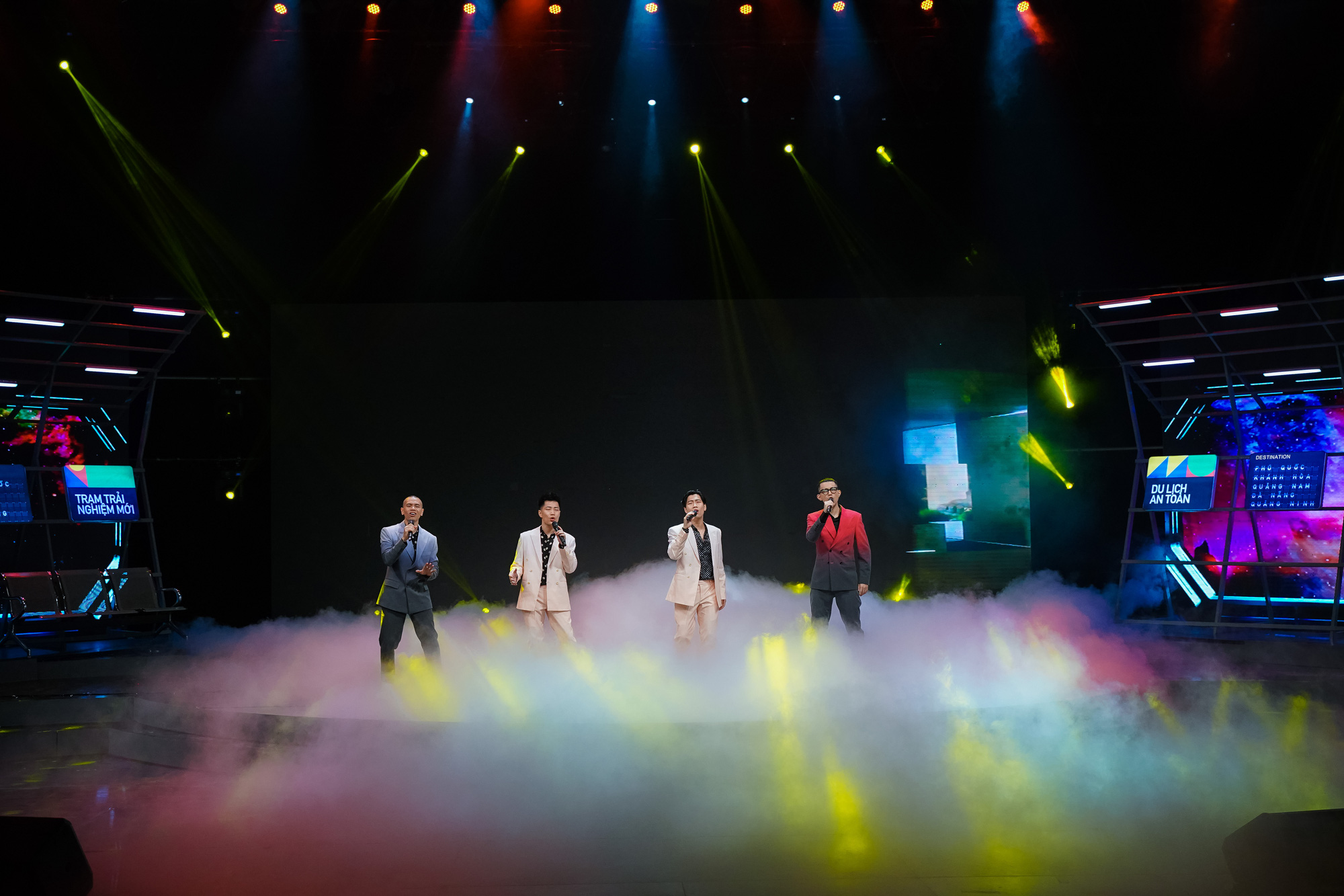 Văn Mai Hương lần đầu live bài hát mới, Oplus - Kimmese - Đông Hùng tạo nên hành trình âm nhạc trọn vẹn tại Trạm Kế Tiếp - Ảnh 11.