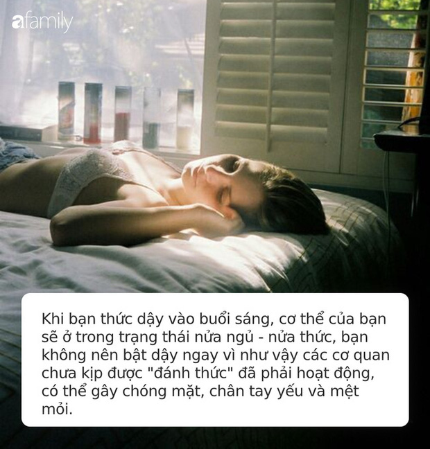 Khi vừa thức dậy buổi sáng, những người sống thọ không đi vệ sinh hay uống nước ngay mà thường làm trước 3 việc này - Ảnh 2.