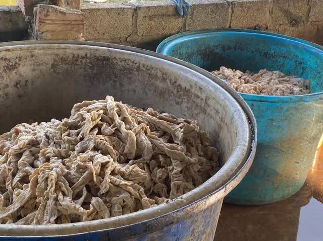 7,5 tấn lòng lợn nhiễm dịch tả châu Phi suýt tuồn ra thị trường tiêu thụ - Ảnh 3.