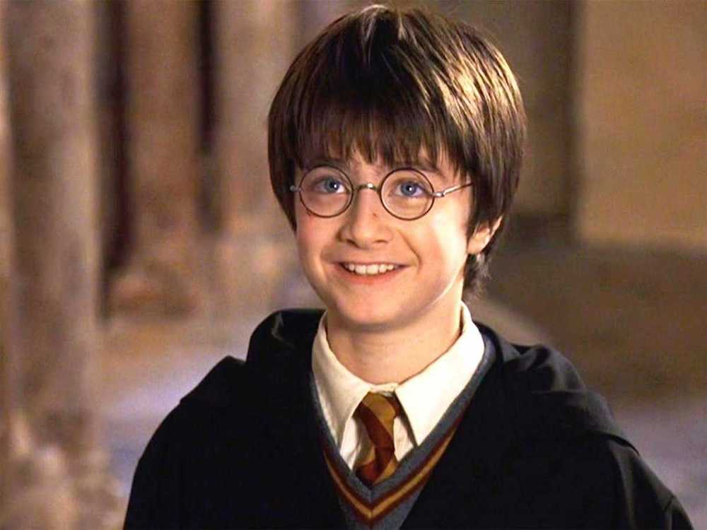 Màn hội ngộ lịch sử của 3 diễn viên chính Harry Potter: Emma Watson trông lạ quá, Harry và Ron râu ria xồm xoàm dừ lắm rồi - Ảnh 8.