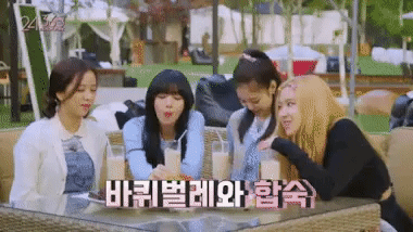 5 chuyện &ldquo;th&acirc;m cung b&iacute; sử&rdquo; về BLACKPINK: Lịch sử h&igrave;nh th&agrave;nh như định mệnh, sốc nhất vụ k&yacute; t&uacute;c x&aacute; to&agrave;n gi&aacute;n rết - Ảnh 10.