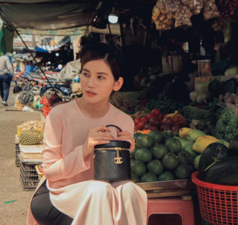 T&igrave;m ra danh t&iacute;nh bạn g&aacute;i Anh Đức c&ocirc;ng khai v&agrave;o ng&agrave;y Valentine, ho&aacute; ra trước đ&oacute; đ&atilde; 5 lần 7 lượt lộ hint hẹn h&ograve;? - Ảnh 4.