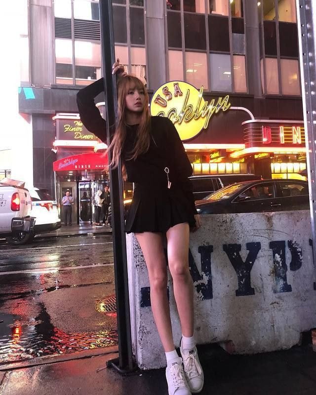 Tranh cãi top 4 nữ idol body tỷ lệ đẹp nhất Kpop: Lisa và center Gen Z chuẩn thánh body, Tzuyu và aespa quá khó hiểu - Ảnh 3.