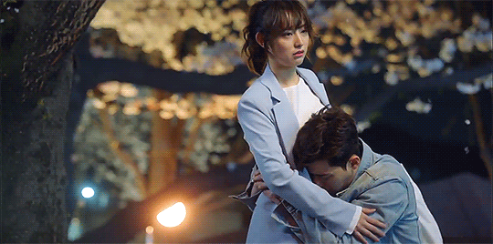 6 cái ôm ngọt tan chảy trên phim Hàn: Son Ye Jin - Hyun Bin vẫn luôn là chân ái! - Ảnh 8.