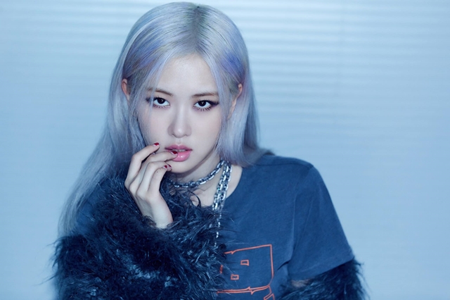 YG có động thái nhỏ chỉnh sửa teaser của Rosé (BLACKPINK), fan lập tức đặt ra 1500 thuyết âm mưu không ai muốn tin - Ảnh 5.