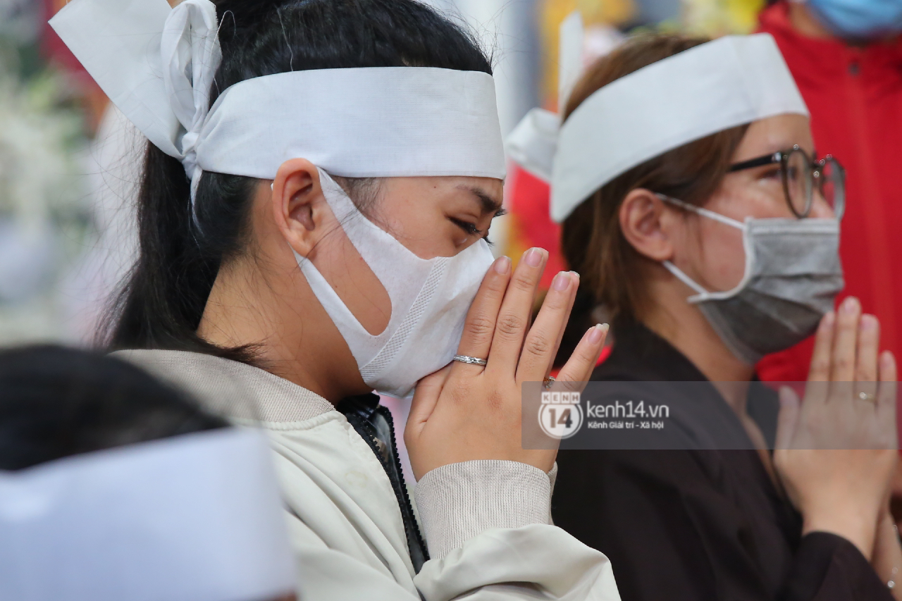 Actor Hai Dang's funeral ceremony: His wife is about to get married, collapsing with his photo, the relative crying and saying goodbye - Photo 17.