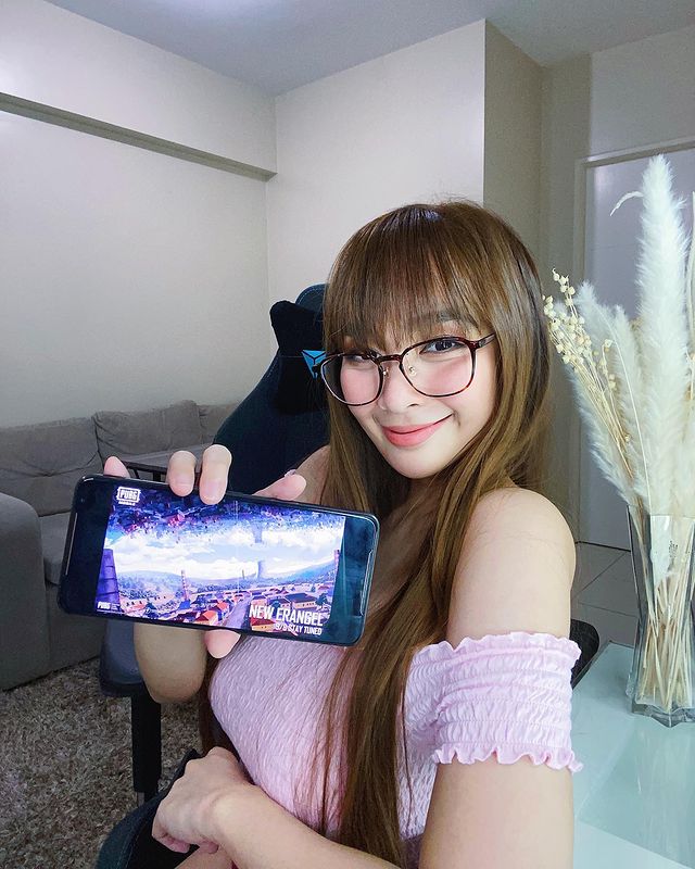 CĐM xôn xao, ngã gục trước nhan sắc của hai nữ game thủ nổi tiếng nhất của xứ sở nghìn đảo - Ảnh 9.