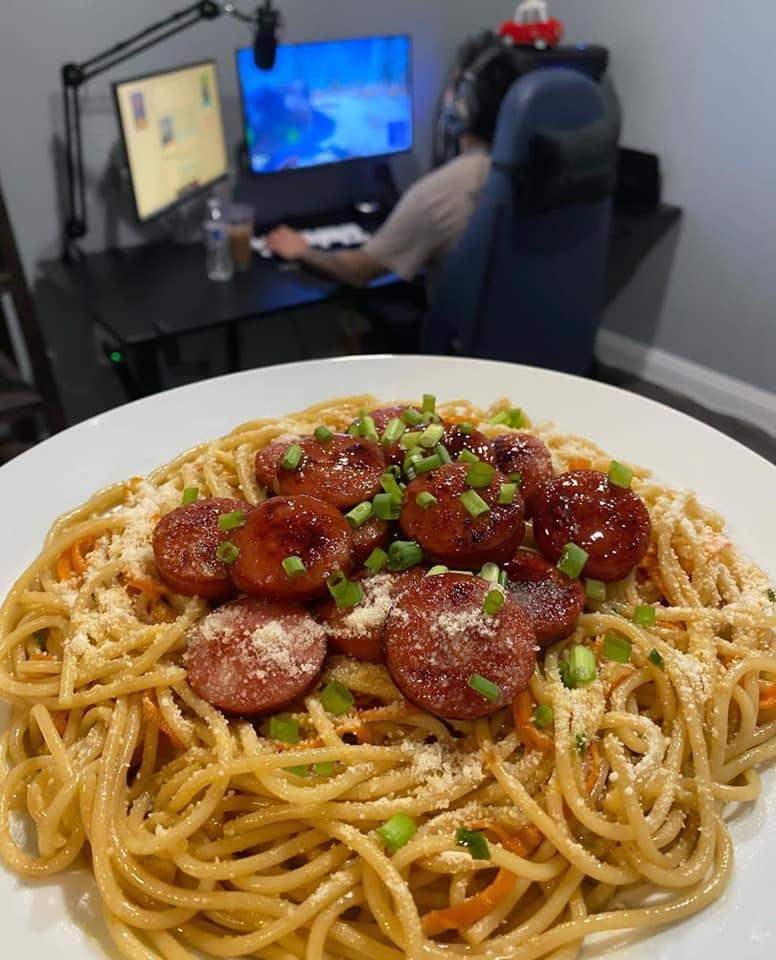 Game thủ số hưởng nhất hệ mặt trời, chỉ việc chơi đồ ăn sẽ tự đến - Ảnh 5. Game thủ số hưởng nhất hệ mặt trời, chỉ việc chơi đồ ăn sẽ tự đến - Ảnh 5.