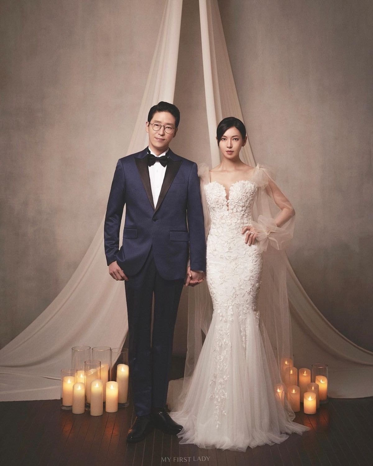 Couple hot nhất Penthouse tung ảnh cưới: Không phải màn khóa môi, body tuyệt mỹ của ác nữ Kim So Yeon mới là tâm điểm - Ảnh 5. Couple hot nhất Penthouse tung ảnh cưới: Không phải màn khóa môi, body tuyệt mỹ của ác nữ Kim So Yeon mới là tâm điểm - Ảnh 5.