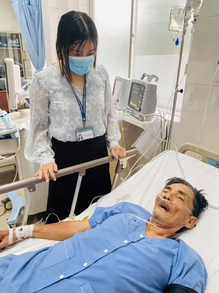 Diễn viên Thương Tín đột quỵ nhập viện cấp cứu tại bệnh viện quận 12, sức khoẻ rất yếu