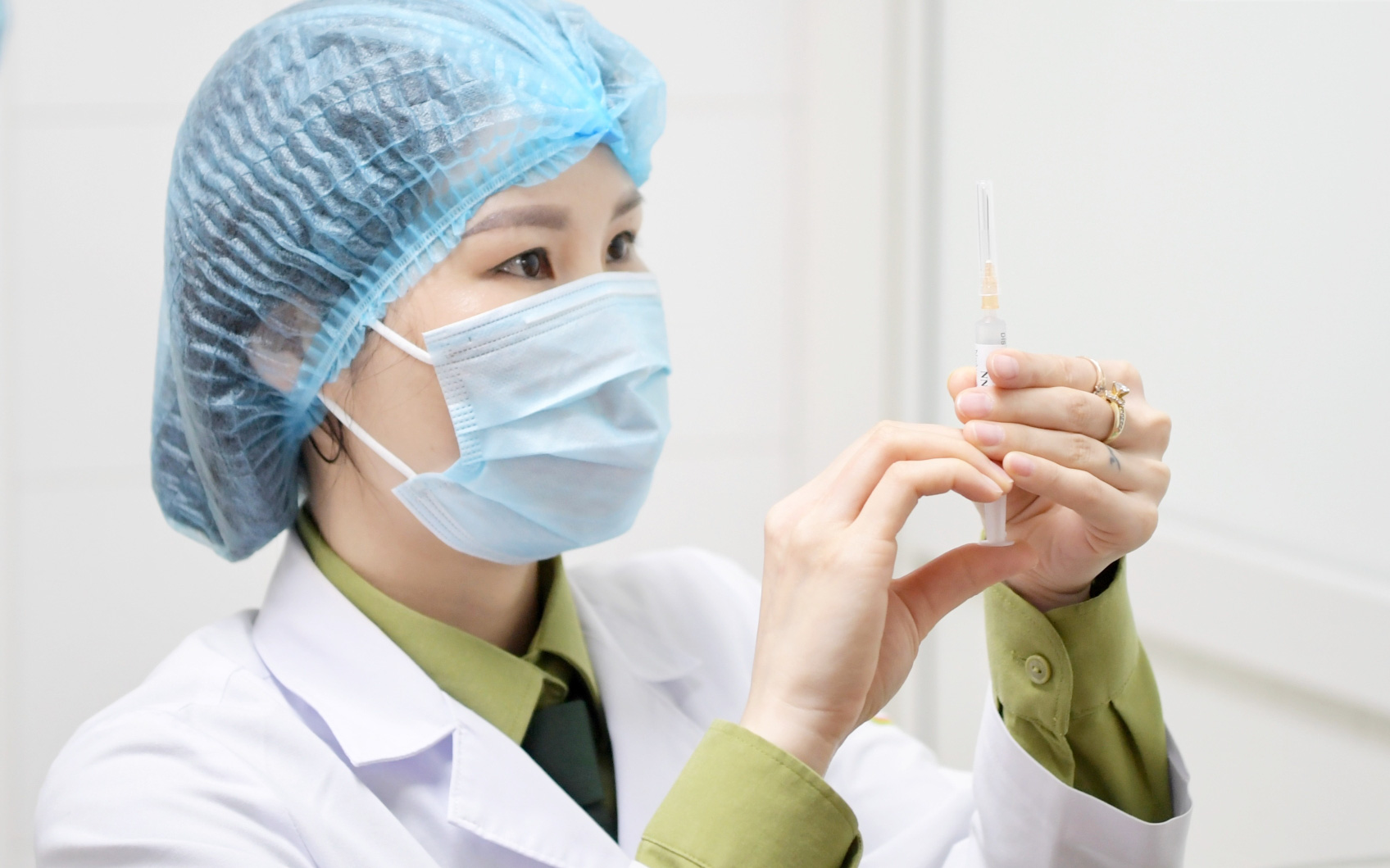 Những ai sẽ được tiêm miễn phí vaccine phòng Covid-19 ở Việt Nam?