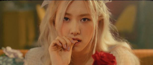 K&ecirc;nh YouTube bị nghi của người Việt vi phạm bản quyền b&agrave;i mới của Ros&eacute;, lyrics video lọt cả top trending nhưng đ&atilde; bị YG cho bay m&agrave;u - Ảnh 6.
