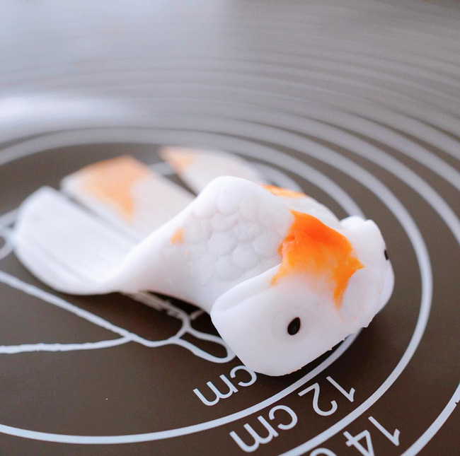 H&aacute; cảo t&ocirc;m phi&ecirc;n bản c&aacute; v&agrave;ng bơi trong bể nước của c&ocirc; n&agrave;ng ở S&agrave;i G&ograve;n h&uacute;t 13k like tr&ecirc;n MXH: Giao diện đẹp đến mức chị em kh&ocirc;ng nỡ ăn! - Ảnh 9.