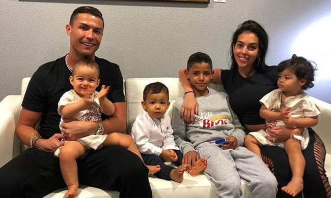 Siêu sao Ronaldo dù bận rộn vẫn đích thân làm điều này cho con trai, nhưng câu chuyện đằng sau mới khiến nhiều người thích thú - Ảnh 5.