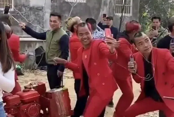 Chuyện về ngôi làng nổi nhất mạng xã hội Trung Quốc: Khi cả làng cùng livestream - Ảnh 6.