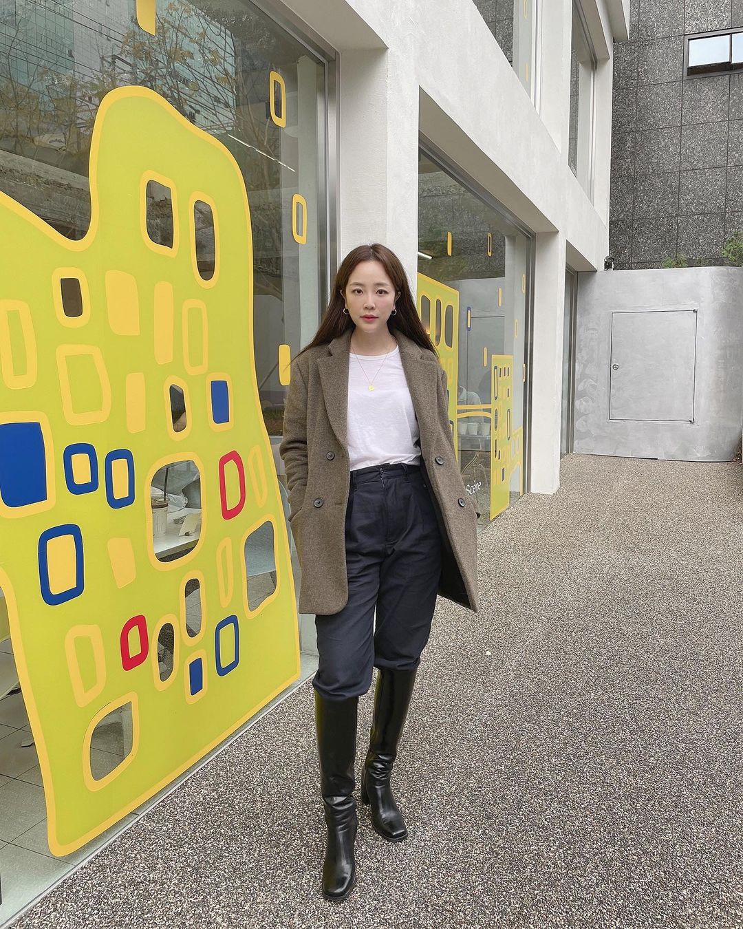 11 c&aacute;ch diện boots cao ngang gối được hội s&agrave;nh mặc m&ecirc; nhất l&uacute;c n&agrave;y, update ngay để diện đẹp cả Tết - Ảnh 2.