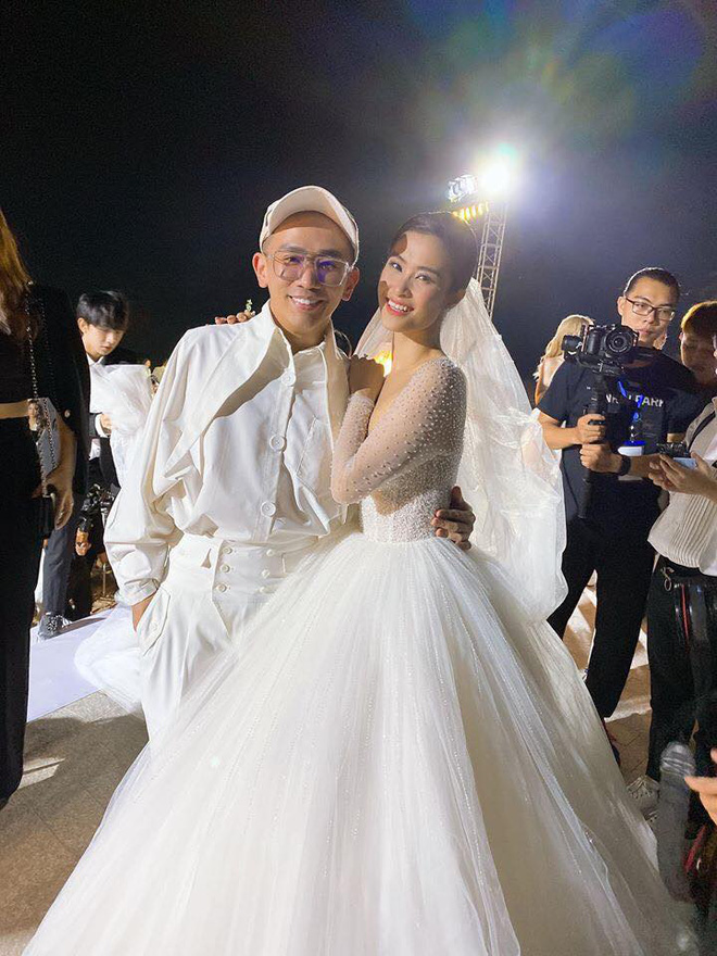 Màn “phù phép” đỉnh cao của Minh Lộc: Make up cho Nhã Phương - Đông Nhi ở đám cưới thế kỷ, giúp Lý Nhã Kỳ “chặt chém” thảm đỏ Cannes - Ảnh 2.