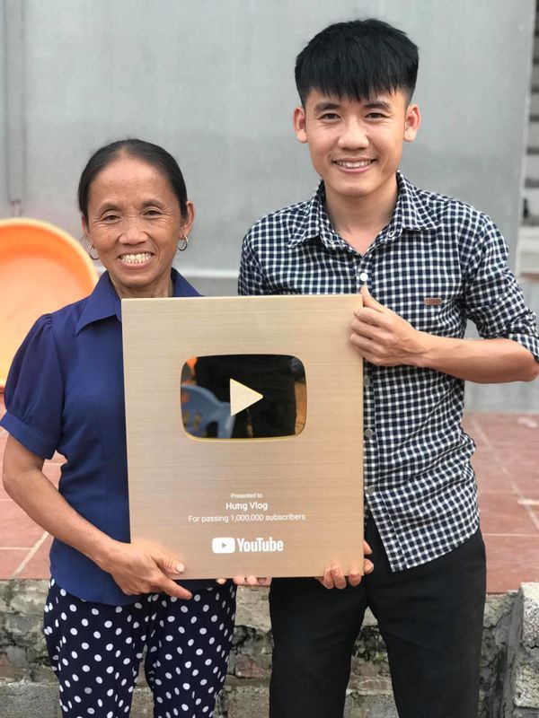 Không riêng gì Thơ Nguyễn, hàng loạt kênh YouTube Việt Nam nhảm nhí, nhạy cảm vẫn đang bùng nổ mỗi ngày! - Ảnh 3.