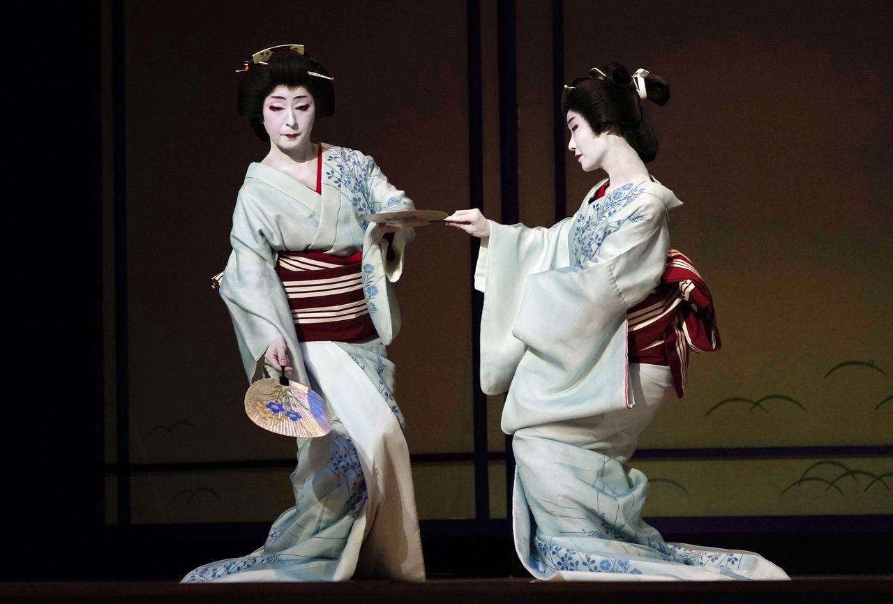 Geisha Nhật Bản v&agrave; những sự thật bị người đời hiểu nhầm: Kh&ocirc;ng phải l&agrave; kỹ nữ! - Ảnh 5.