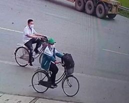 2 học sinh lớp 5 đạp xe 140km trốn nhà từ Thái Bình vào Thanh Hoá và câu chuyện xúc động phía sau - Ảnh 1. 2 học sinh lớp 5 đạp xe 140km trốn nhà từ Thái Bình vào Thanh Hoá và câu chuyện xúc động phía sau - Ảnh 1.