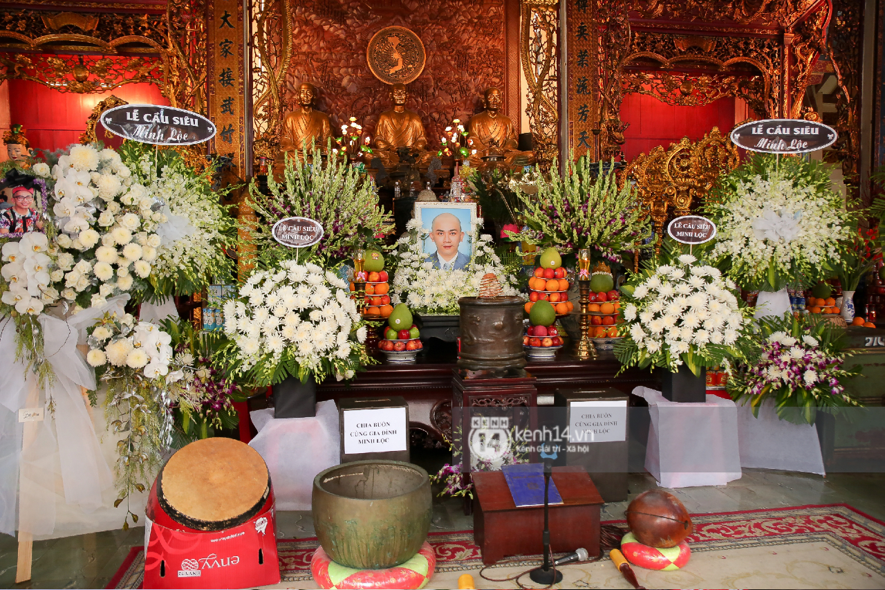 Makeup Witch Minh Loc Memorial Service: Mother burst into tears, Miss Tran Dai - Vu Khac Tiep sat in a corner to pray - Photo 7.