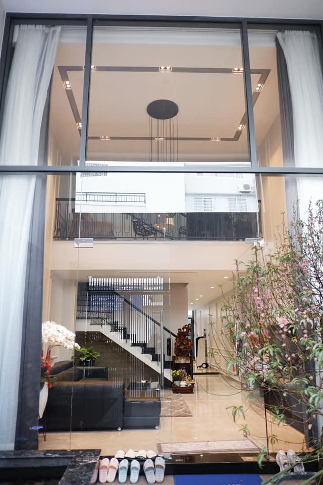 Bảo Anh than rỗng t&uacute;i sau khi mua nh&agrave; cho mẹ nhưng bị b&oacute;c l&agrave; c&ograve;n đứng t&ecirc;n loạt sổ đỏ? - Ảnh 3.