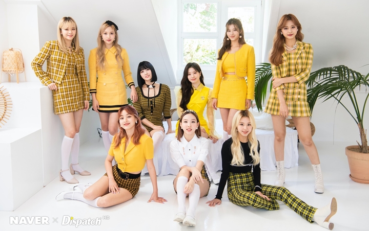 Hết đề cao nh&acirc;n c&aacute;ch, JYP lại đ&ograve;i idol phải c&oacute; chứng chỉ ngoại ngữ mới được debut, Knet mỉa mai: Lo cho khả năng ca h&aacute;t của TWICE trước đi - Ảnh 1.