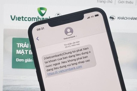 Cảnh báo: Hàng loạt đầu số giả danh các ngân hàng lớn như Vietcombank, ACB, Sacombank... liên tục gửi tin nhắn lừa đảo - Ảnh 4.