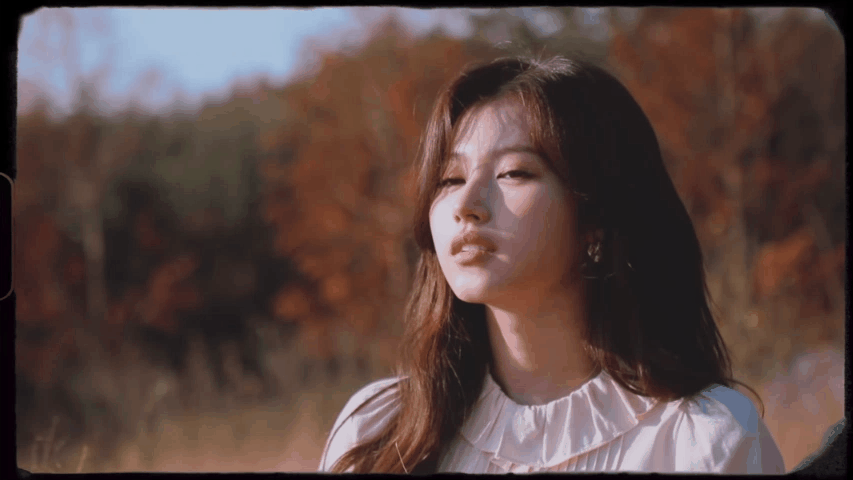 Lạc v&agrave;o bữa tiệc visual của Sana (TWICE) trong teaser mới: Hết b&aacute;nh b&egrave;o ngọt ng&agrave;o lại khoe lưng trần cực sexy! - Ảnh 3.