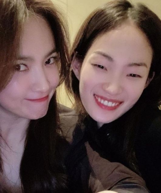 Song Hye Kyo lọt top tìm kiếm trên Naver khi chia sẻ về người đặc biệt này - Ảnh 4.