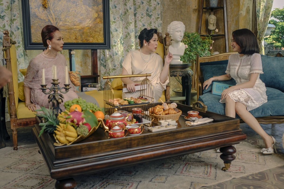 Doanh thu sau 13 ngày của Gái Già Lắm Chiêu V thấp đáng lo, khó hoà vốn 46 tỷ? - Ảnh 4. Doanh thu sau 13 ngày của Gái Già Lắm Chiêu V thấp đáng lo, khó hoà vốn 46 tỷ? - Ảnh 4.