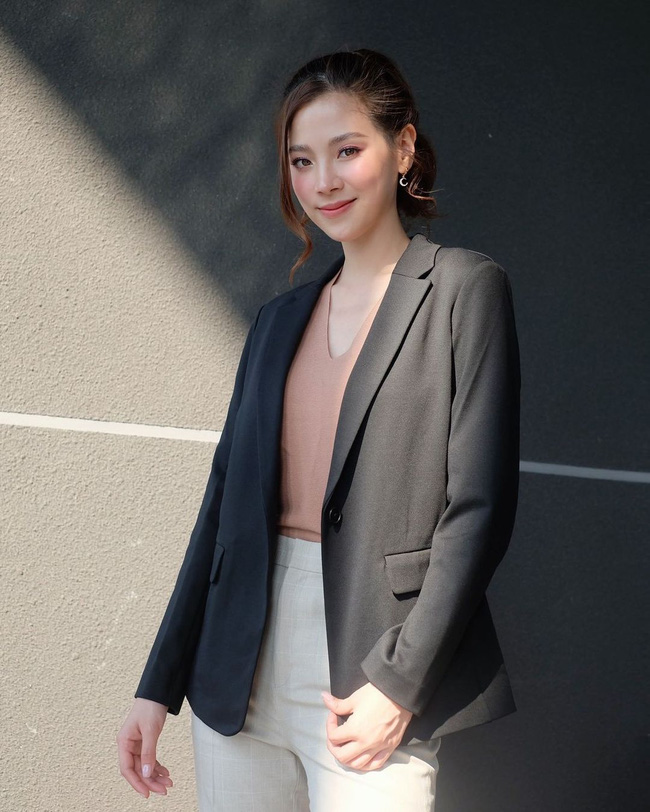 Chỉ cần học 12 outfit của Baifern, style h&egrave; năm nay của chị em chắc chắn sẽ trẻ đẹp hơn hẳn năm ngo&aacute;i - Ảnh 1.