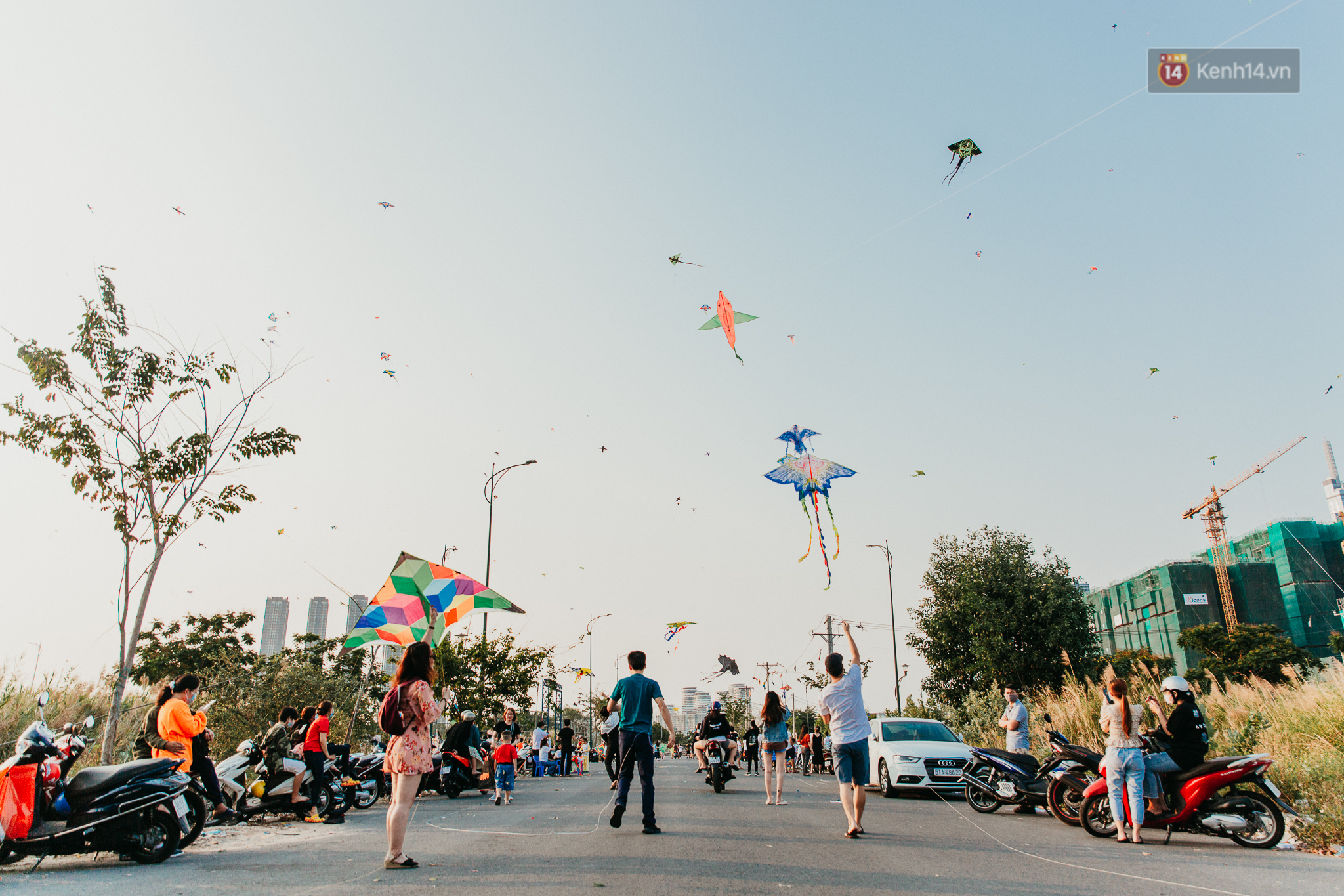 Có một nơi ở Sài Gòn cứ đến tháng 3 lại trở thành tâm điểm vui chơi, già trẻ lớn bé ai cũng đến để tìm về tuổi thơ - Ảnh 3.