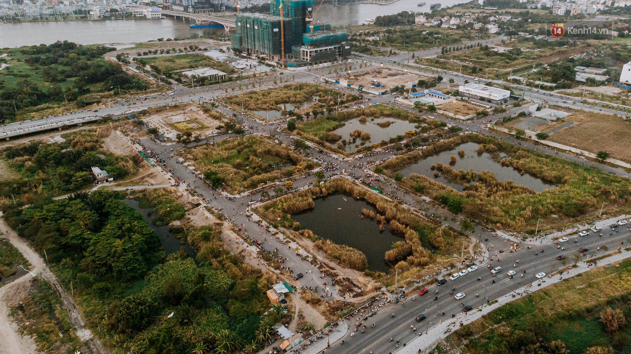 Có một nơi ở Sài Gòn cứ đến tháng 3 lại trở thành tâm điểm vui chơi, già trẻ lớn bé ai cũng đến để tìm về tuổi thơ - Ảnh 8.